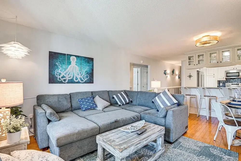 Ocean Access & Balcony: Surfside Beach Condo