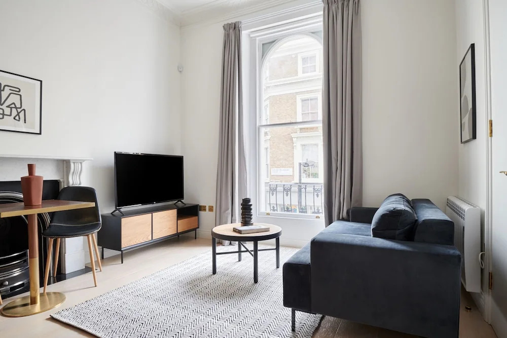 Sonder Kensington Town House