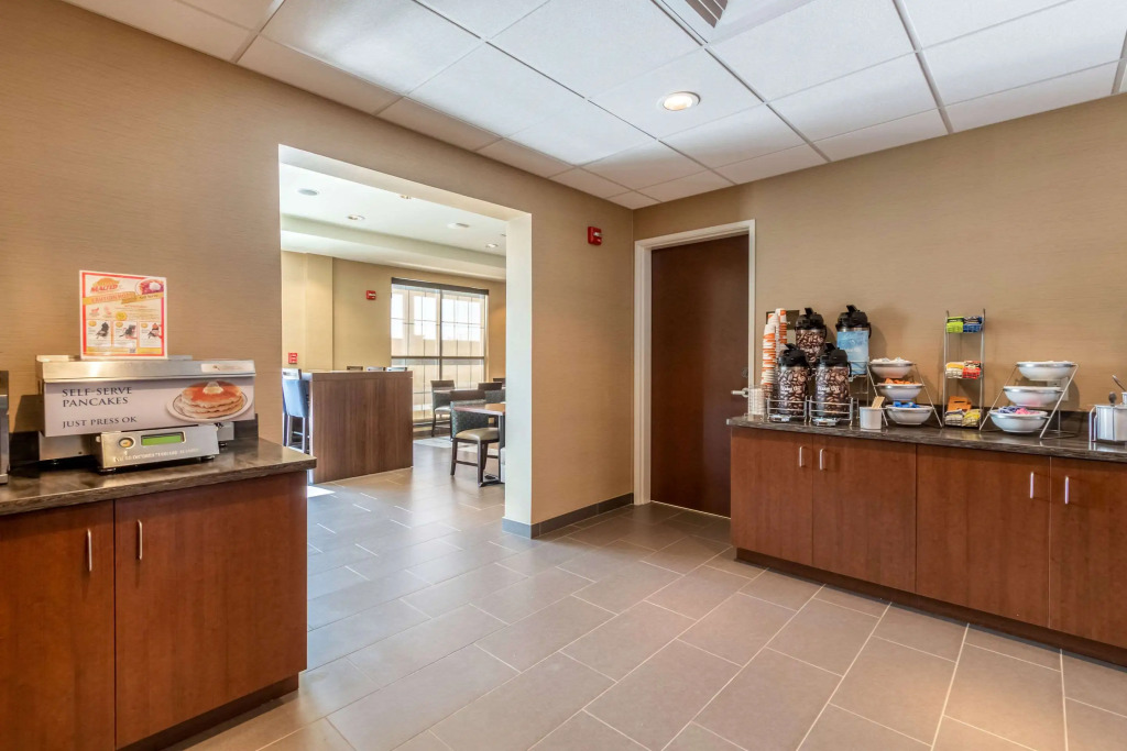 Comfort Inn & Suites - Harrisburg Airport - Hershey South