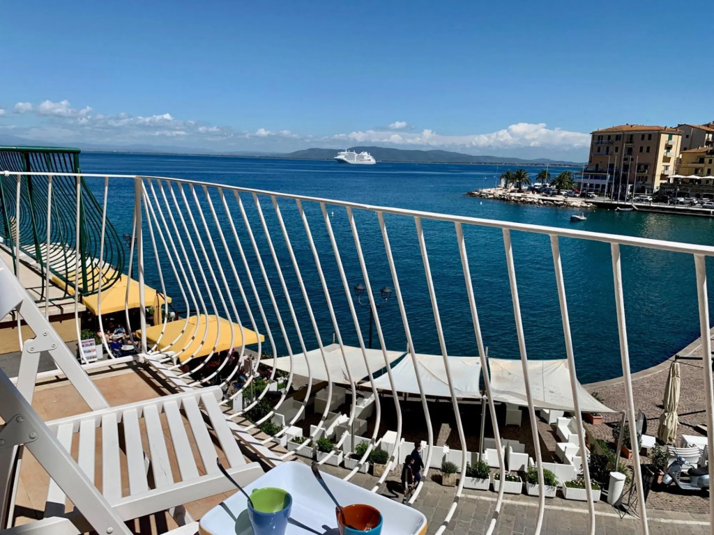 Exclusive sea view apartment-Molo 4