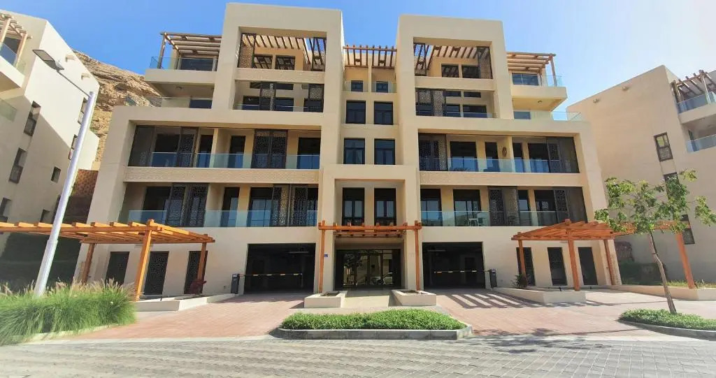 ONE Elegant Apartment in Muscat Bay 01