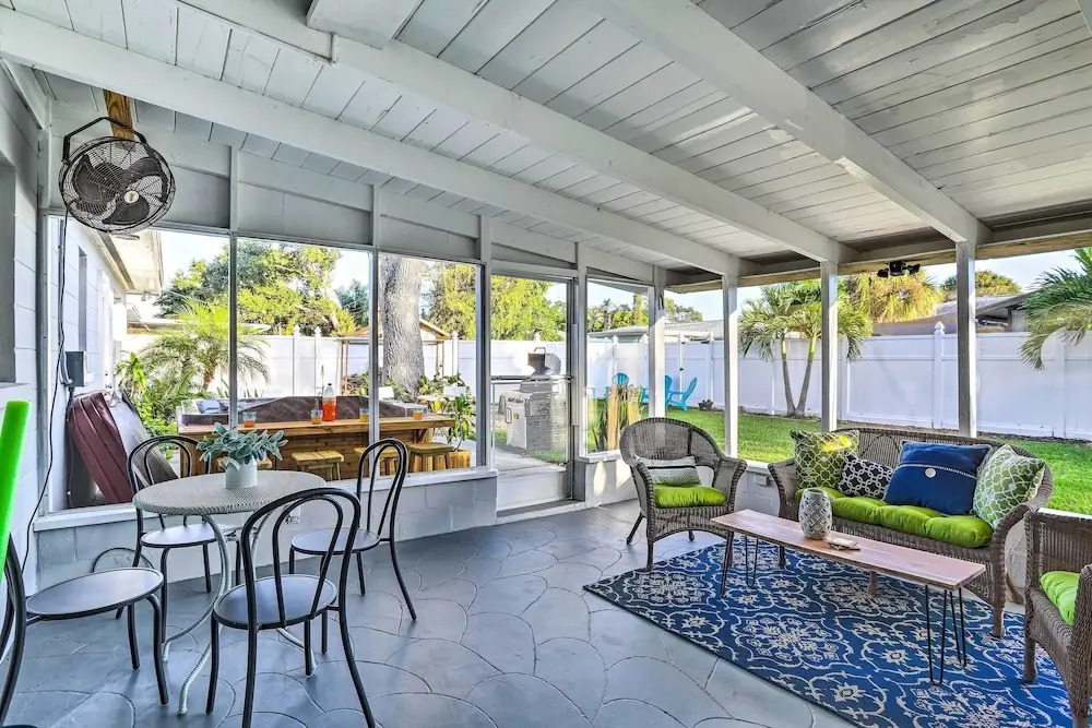 Remodeled St Petersburg Retreat w/ Hot Tub!