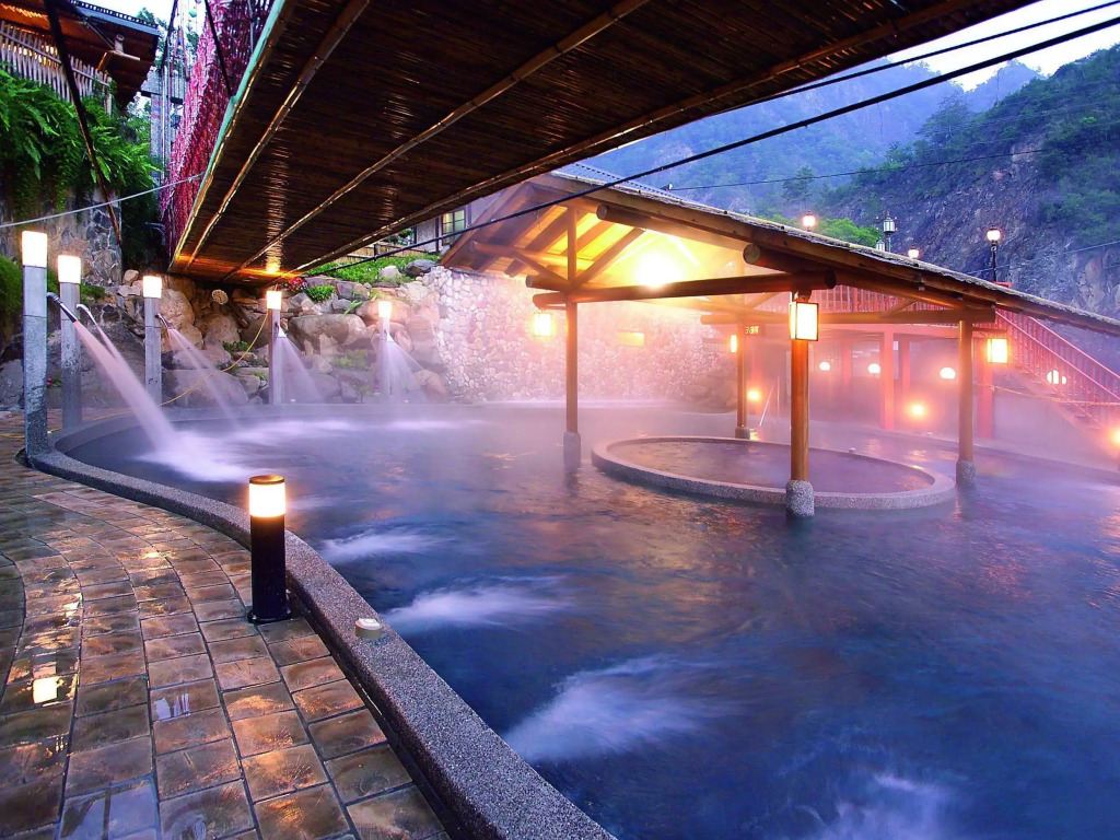 Ku Kuan Hotel