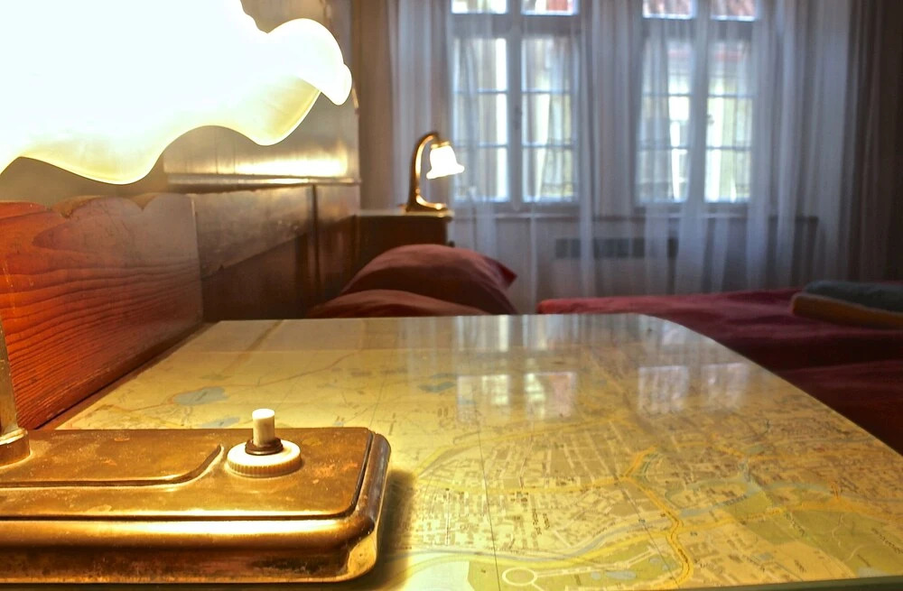 Rustic 2 Bedroom apt in the Heart of Mala Strana