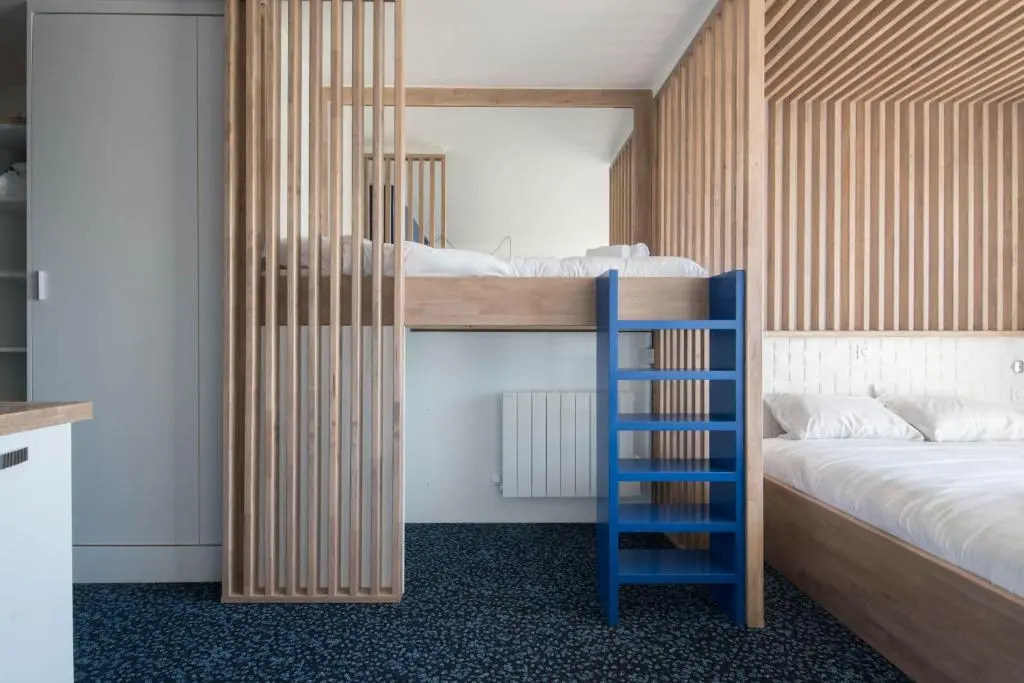 Studio design au pied de la gare de la Baule