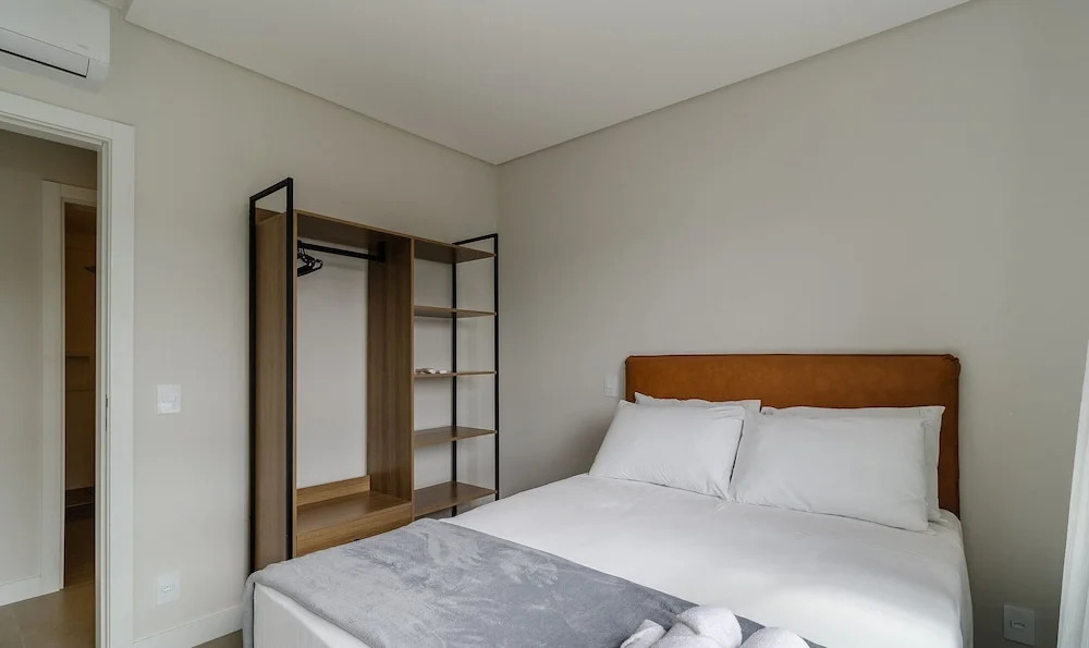 Apartamentos Cond. Vila do Lago em Jurerê - VLO