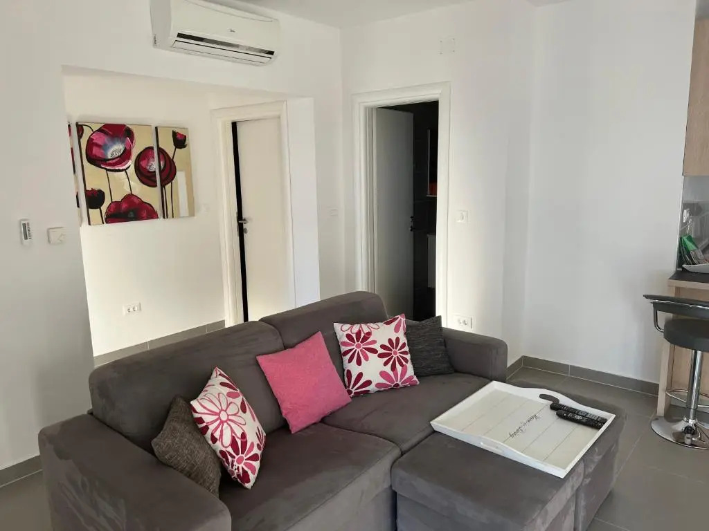 Villa Pina Tisno Apartment Luca 4-6 Pers