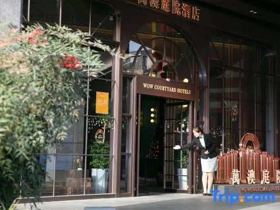 Wow Courtyard Hotel