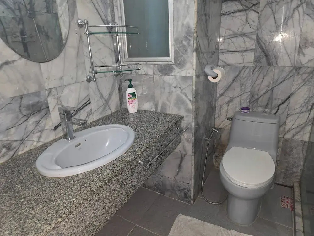 Large Apartment 401 jhr