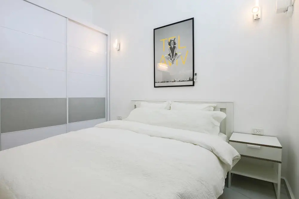 1 BR with Patio in City Center by FeelHome