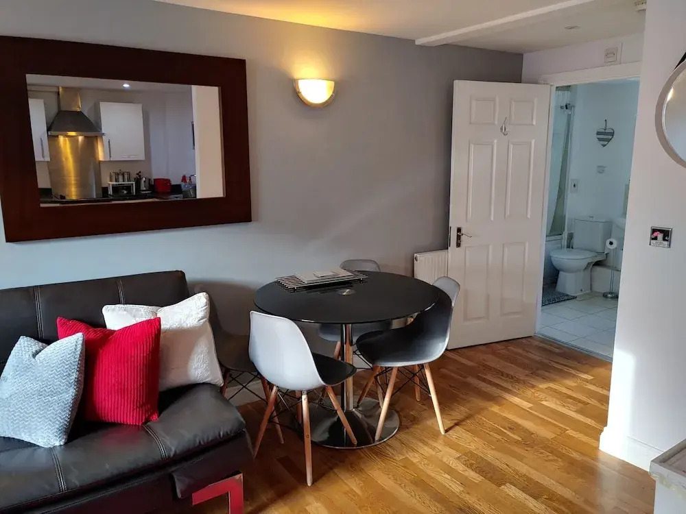 The Bath House Apartment