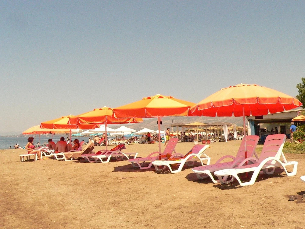 Akrogiali Beach Rooms