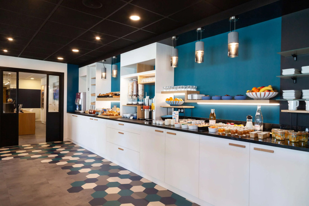 Kyriad Niort-Espace MendesFrance