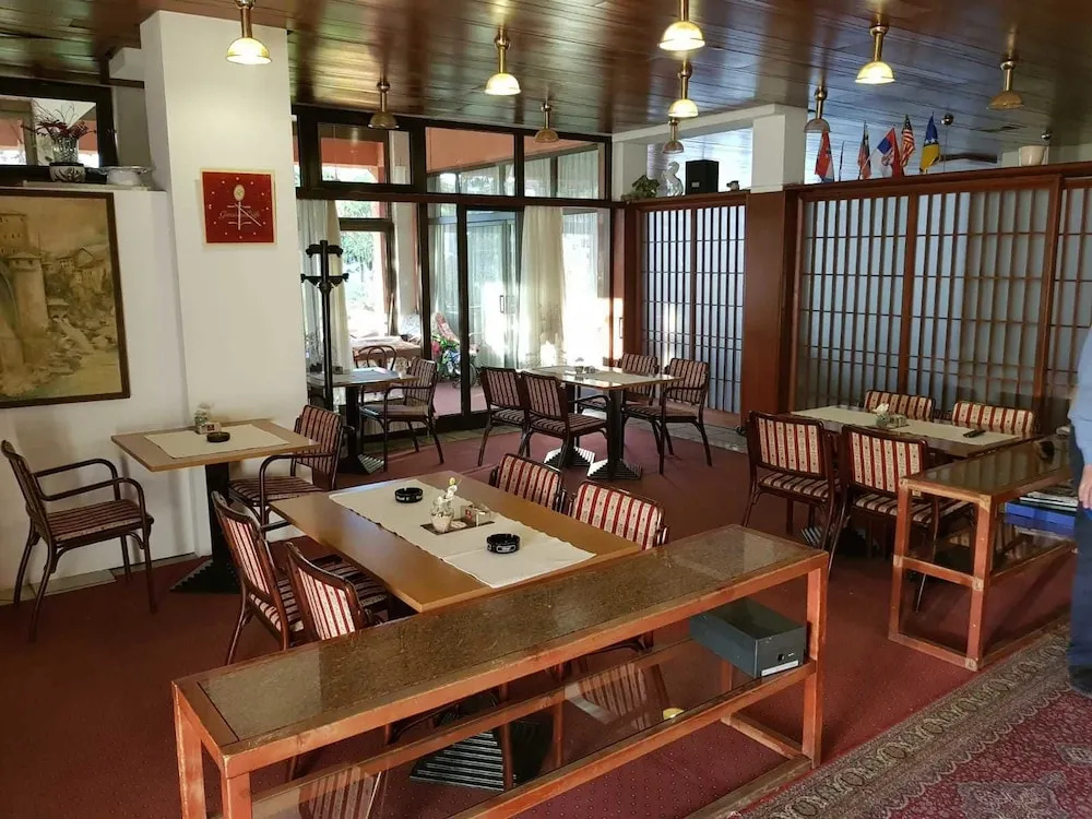 Hotel Maxi
