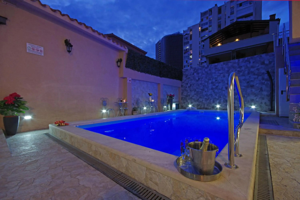 Villa Naomi