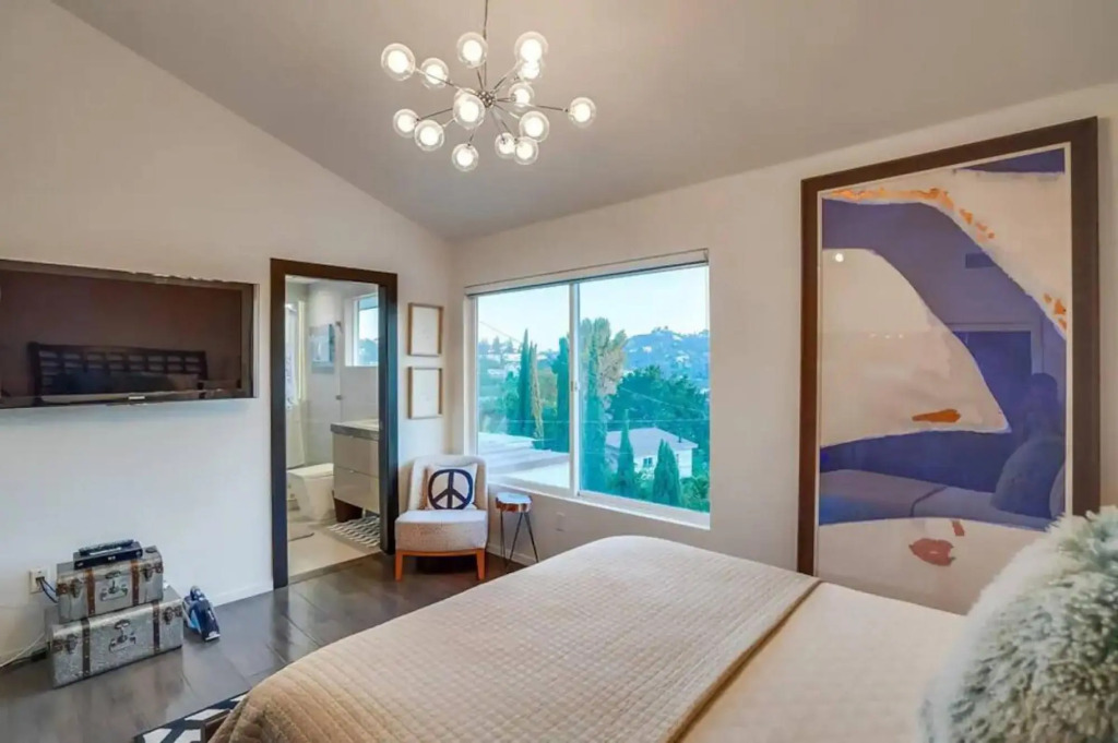Troy Dr - Sleek & Modern Hollywood Hills Home With Stunning Views