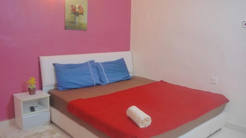 OYO 90010 Hotel Natalia Villa Inapan