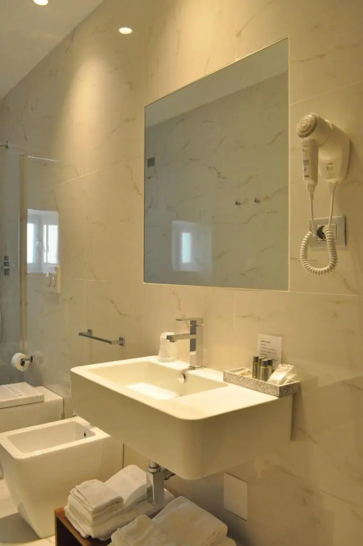HNN Luxury Suites