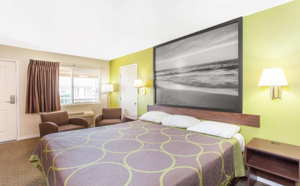 Super 8 by Wyndham Los Angeles/Alhambra