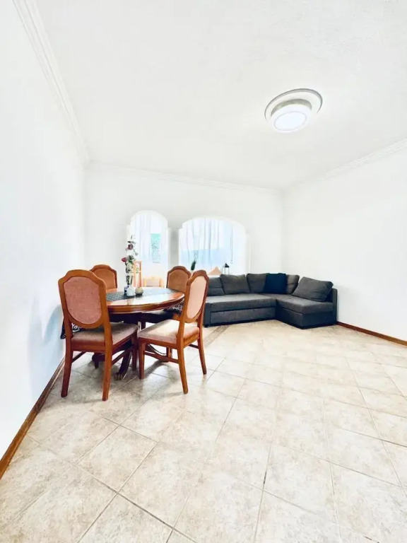 Cozy 7BR Villa Near Blumengarten