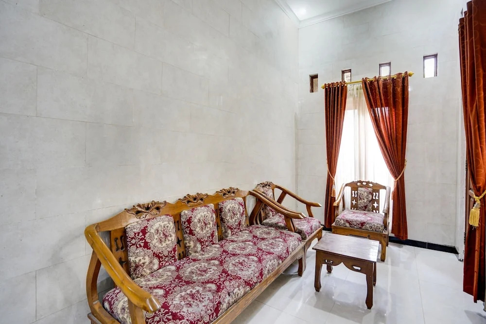 OYO Life 91893 Kost Jeje Syariah