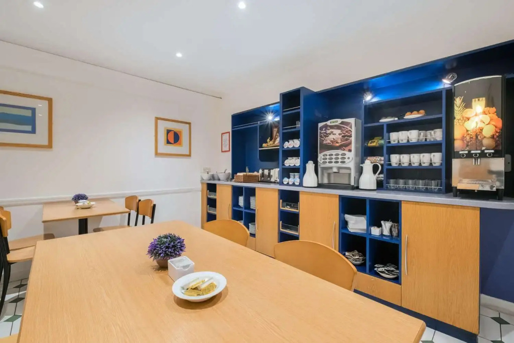 Kings Cross Inn Hotel