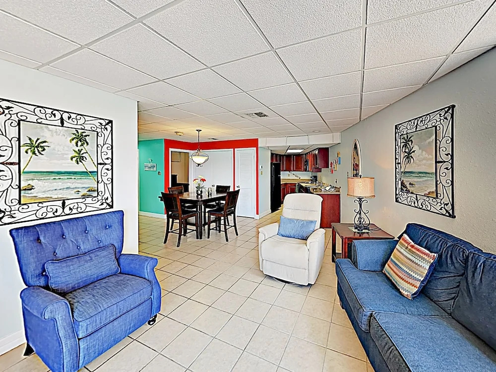 Laguna #305 - 2 Br Condo
