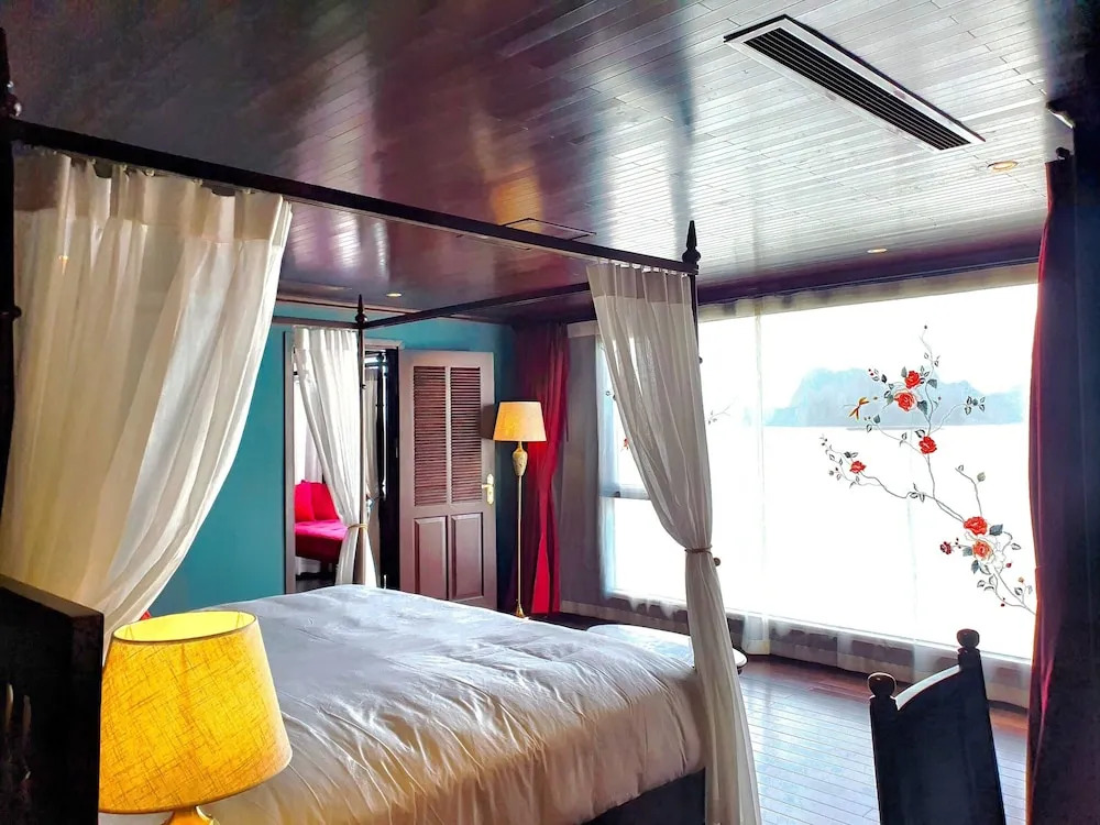 Indochine Premium Halong Bay