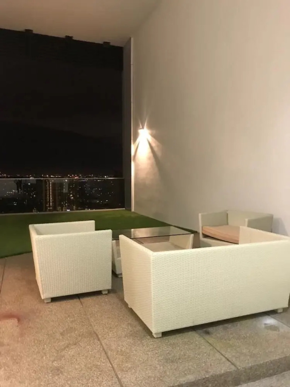DK City Duplex Residence
