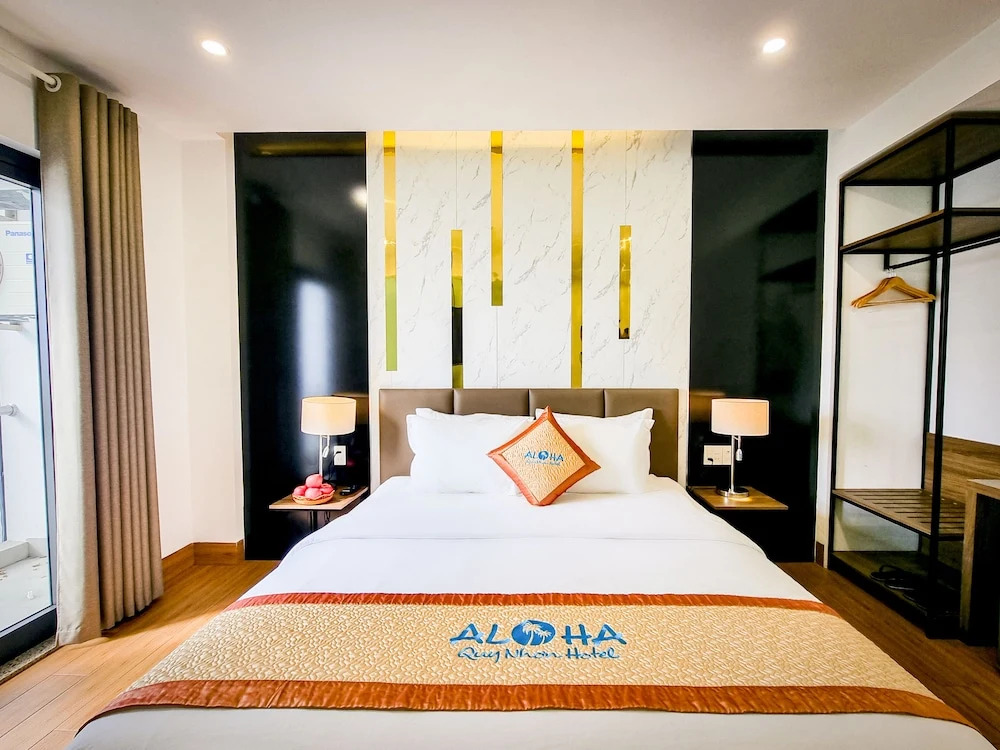 Aloha Hotel