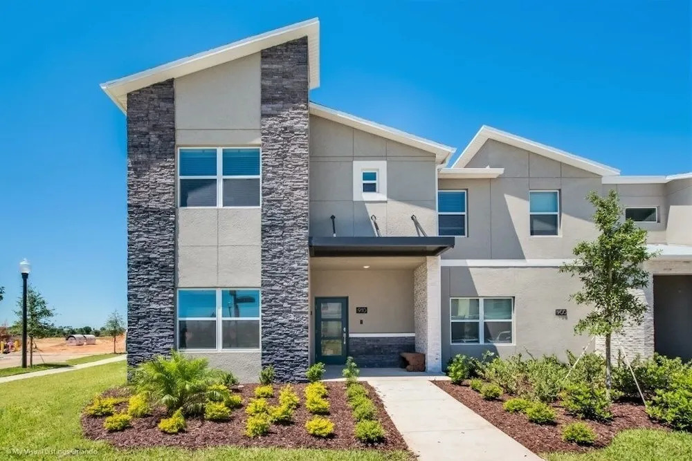 Jaffar's Reserve Beautiful Townhome With Pool! 5 Bedroom Townhouse
