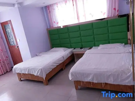 Xinzheng Huatai Express Hotel