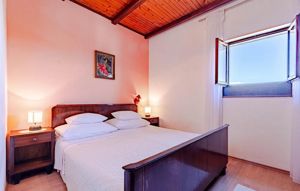 Awesome Home in Vela Luka With Wifi and 2 Bedrooms