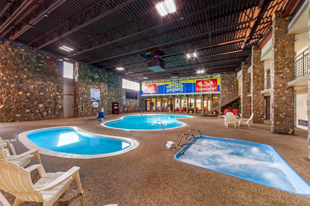 Econo Lodge Inn & Suites Brookings