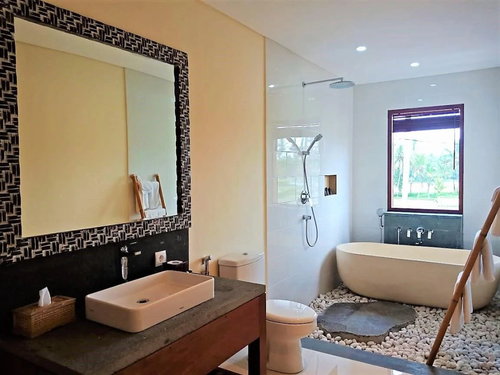 DLobong Suites Ubud with Bathtub and Garden View
