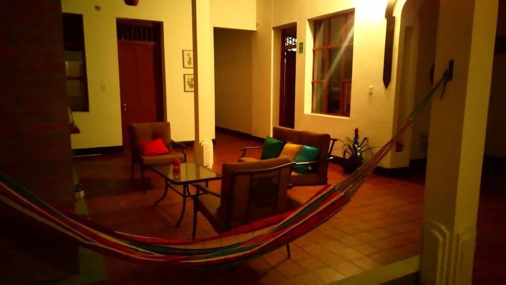 Tikay Cafe Hostel