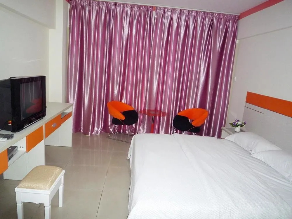 Nanning Ba Ba Hotel (Chaoyang Square Subway Station)