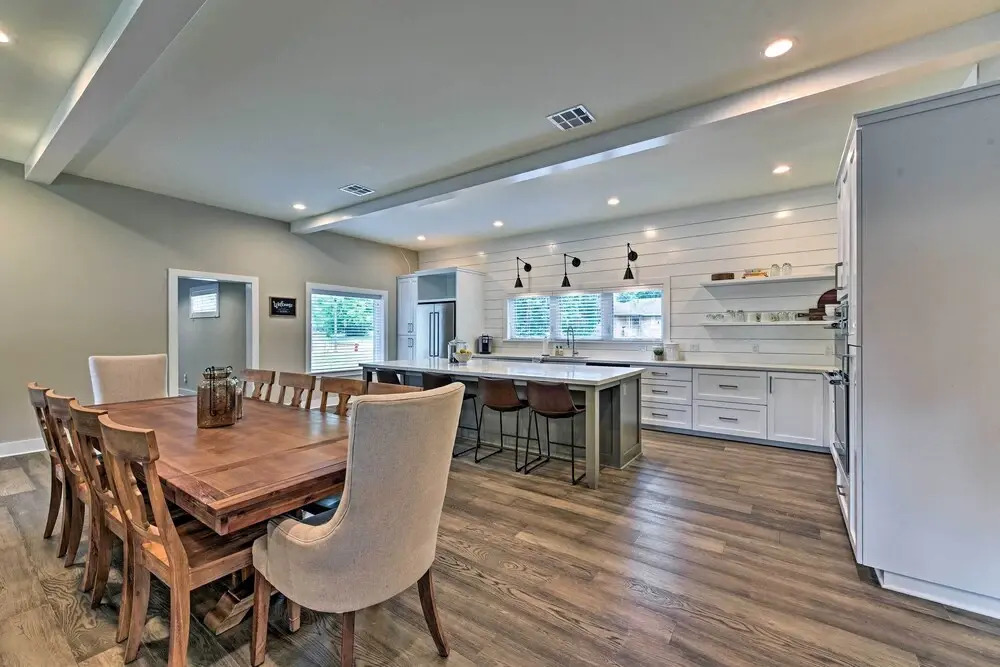 Elegant College Station Home - Walk to Texas A & M