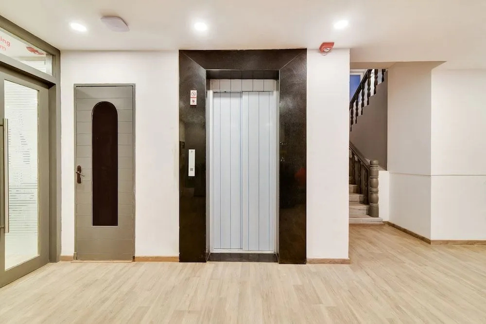 OYO Townhouse 174 Gandhipuram