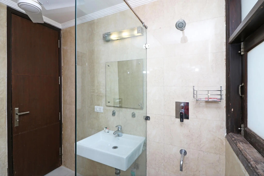 OYO 13867 The Hotel AM-Bliss