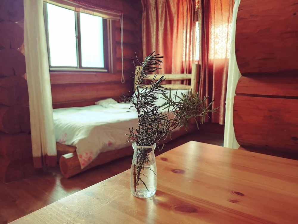 Jeju Nandere Log Pension