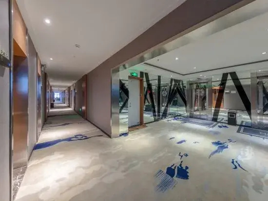 Huayi Hotel