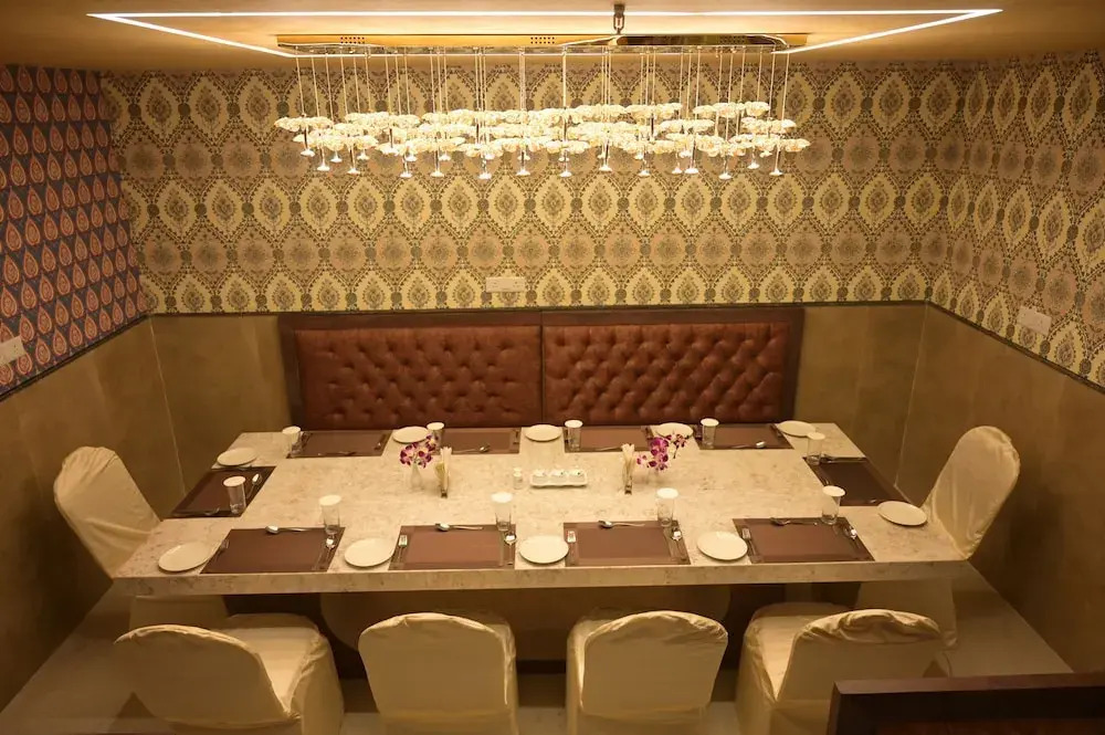 Hotel Ananta Sayana