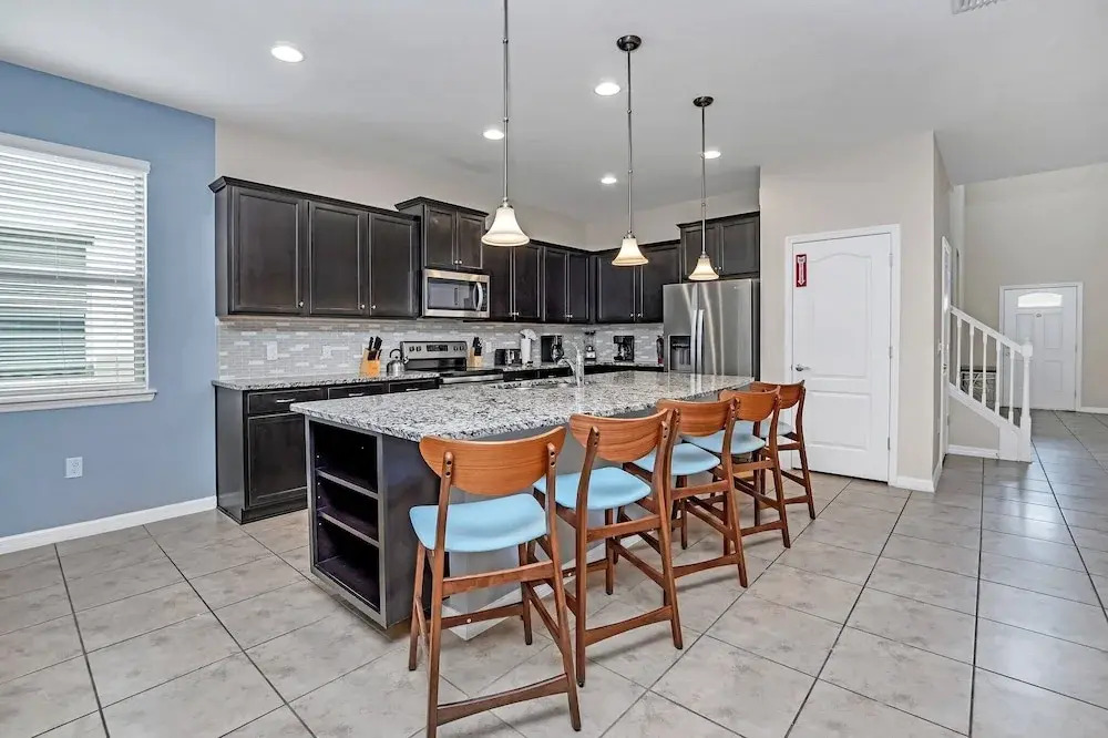Perfect Location, Beautiful and Spacious 8BD Home, Free Waterpark! #8so884