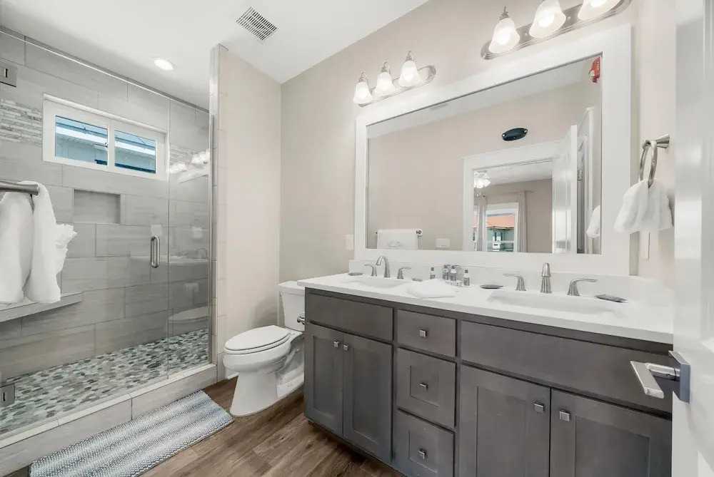 Pet Friendly Beach House - Marina View