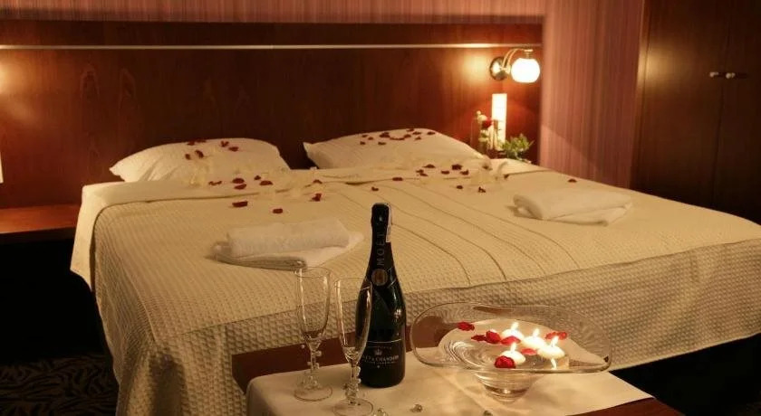 Hotel Azyl