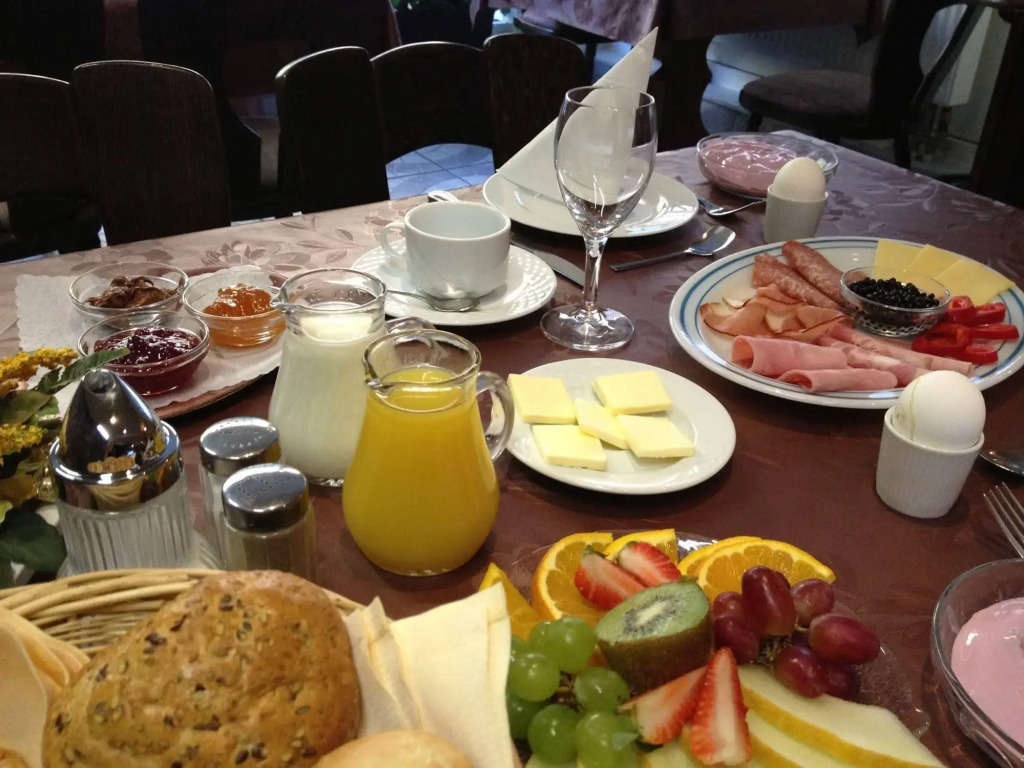 Hotel Holl