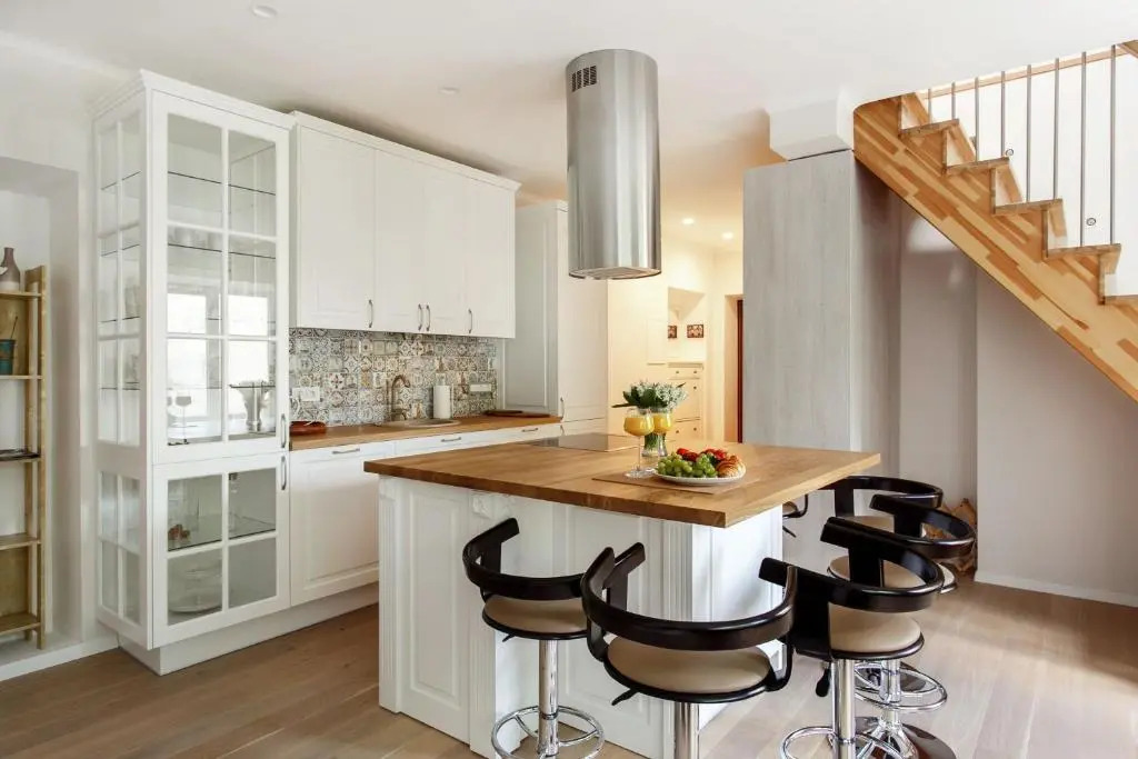 3bdr Modern and Stylish Apartment - Heart of Old Town by Houseys