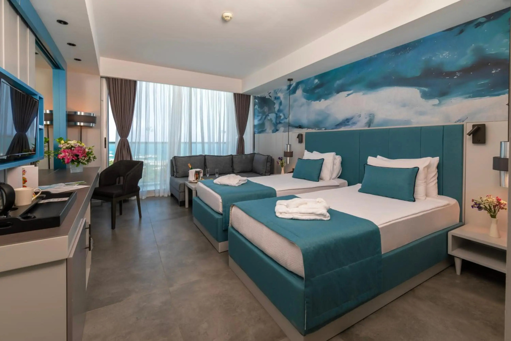 Crystal Centro Pearl Collection - Ultimate All Inclusive