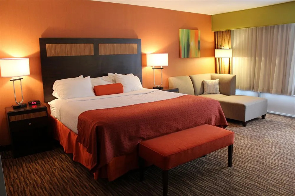 Holiday Inn DANBURY-BETHEL @ I-84